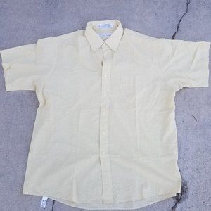 Men's Van Heusen short sleeve shirt